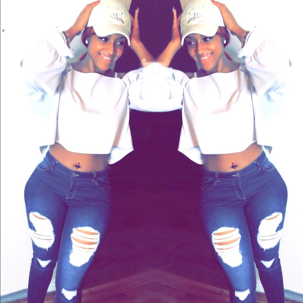 Ruffle off shoulders top size medium